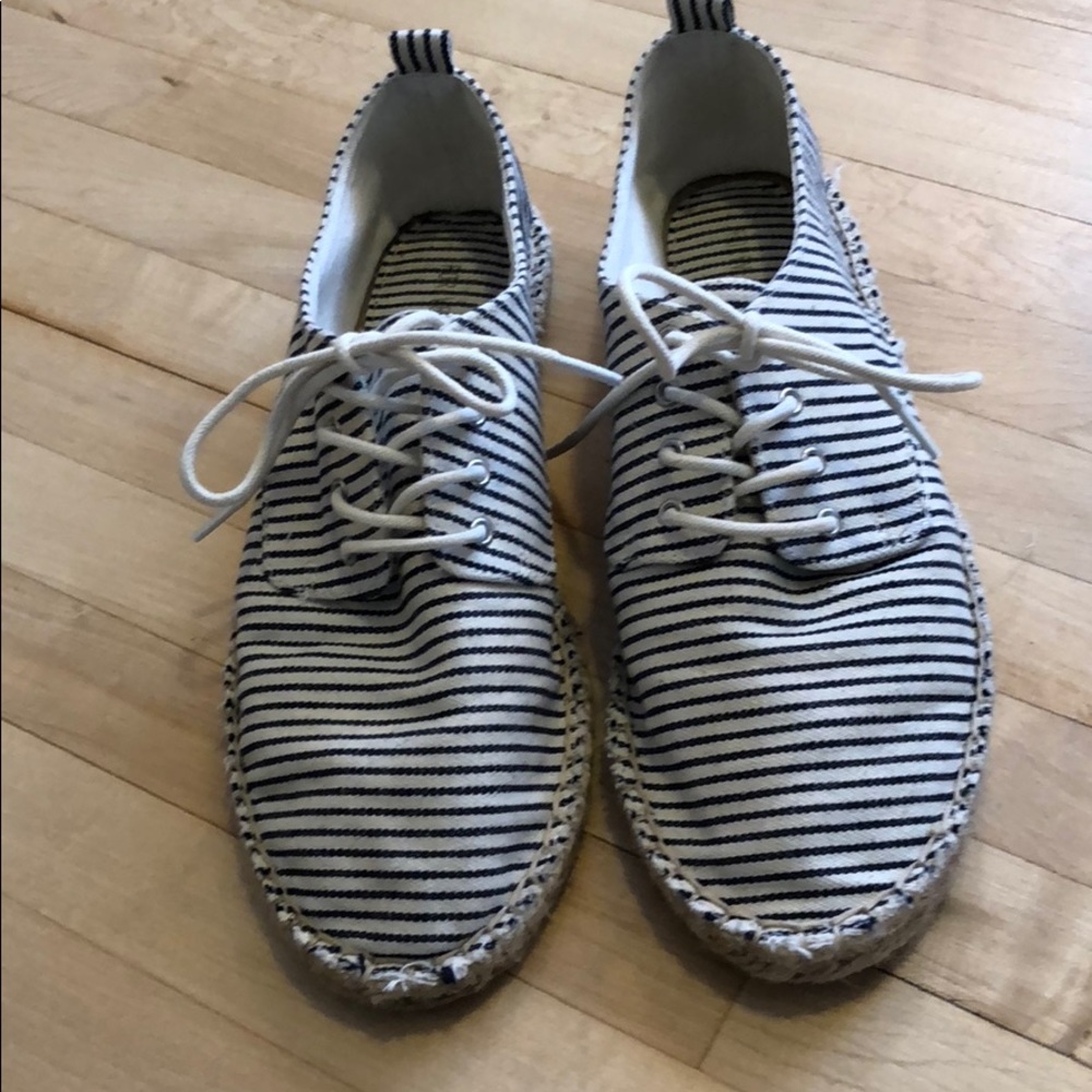 Stripe Canvas Shoes
